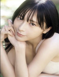 《与美女上司同居》
