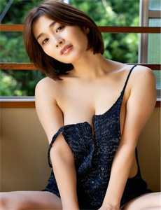 日本公妇乱偷中文字幕-地铁蓝衣快播