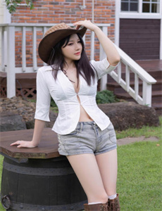 梦醒只见情在怀